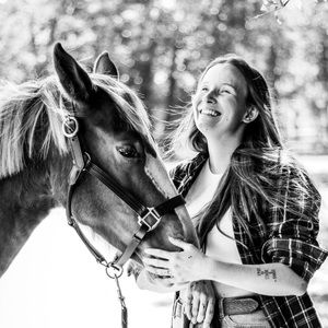 Meet your Posher, Lina